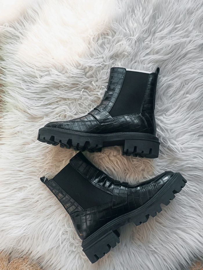 Bottines Noires Chelsea "Felice" effet croco Vanessa Wu Taille 40 Neuf dans sa boîte d'origine - photo numéro 4