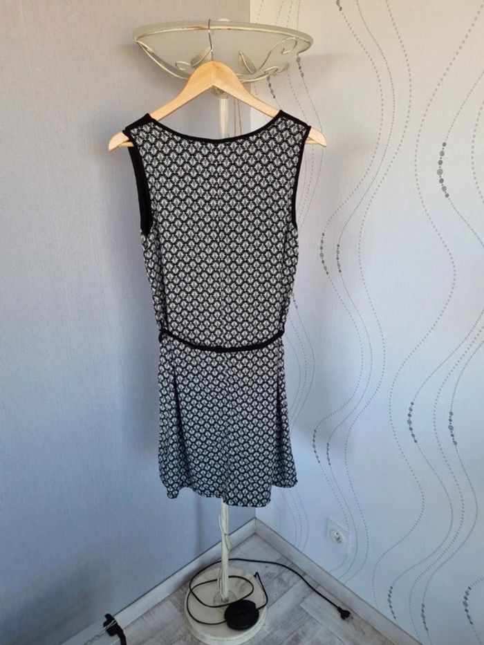 Robe Taille 36 - photo numéro 2