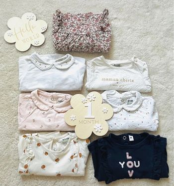 7 tee-shirts fille 1 mois