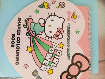 Livre de coloriage avec pochoir hello kitty Neuf 