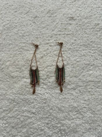Boucles d’oreilles pendantes doré rouge et vert