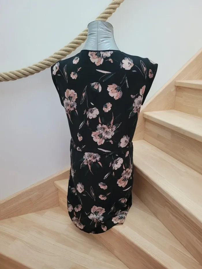 Robe fluide fleurie taille 38 - photo numéro 4
