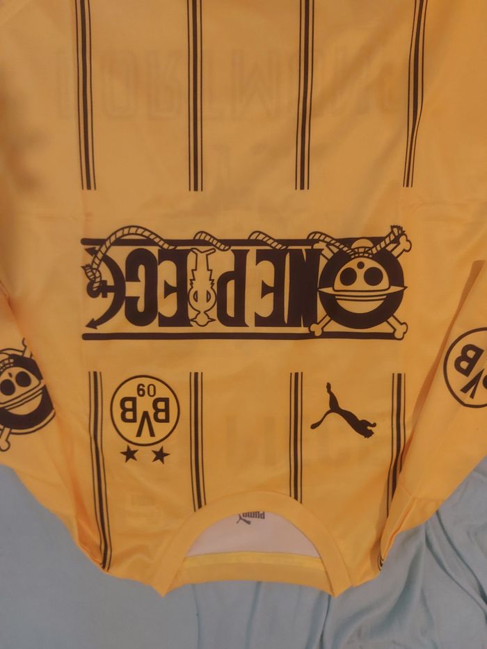 Maillot Borussia Dortmund x One piece taille M neuf - photo numéro 5