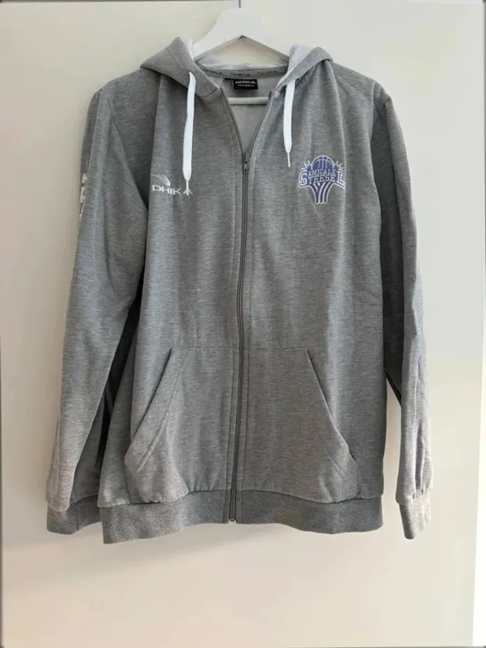 Pull à capuche avec zip gris taille M , neuf