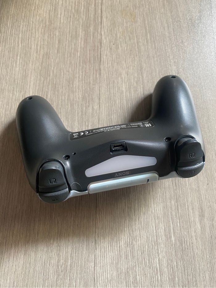 Manette Sony Playstation 4 - photo numéro 3