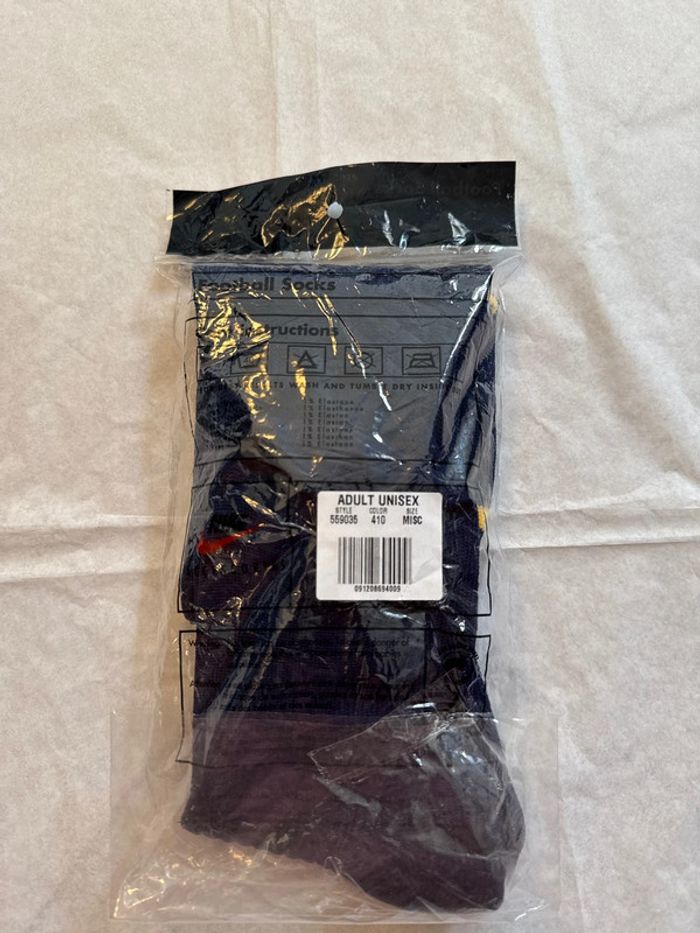 Chaussettes de foot Nike équipe Arsenal taille 30/35 authentique neuf - photo numéro 3