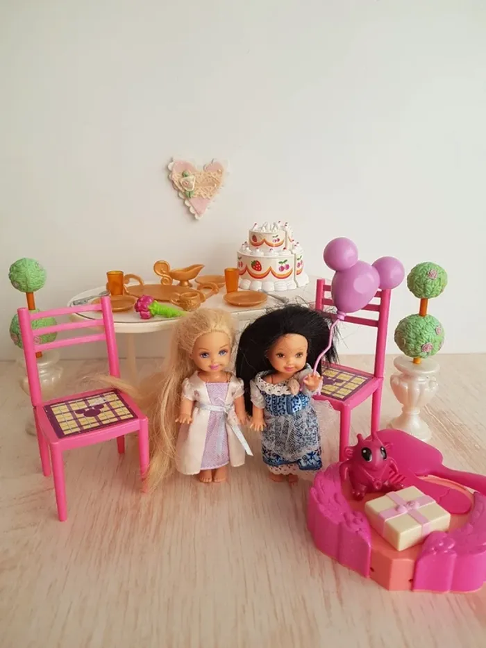 Table d'anniversaire de princesses Barbie