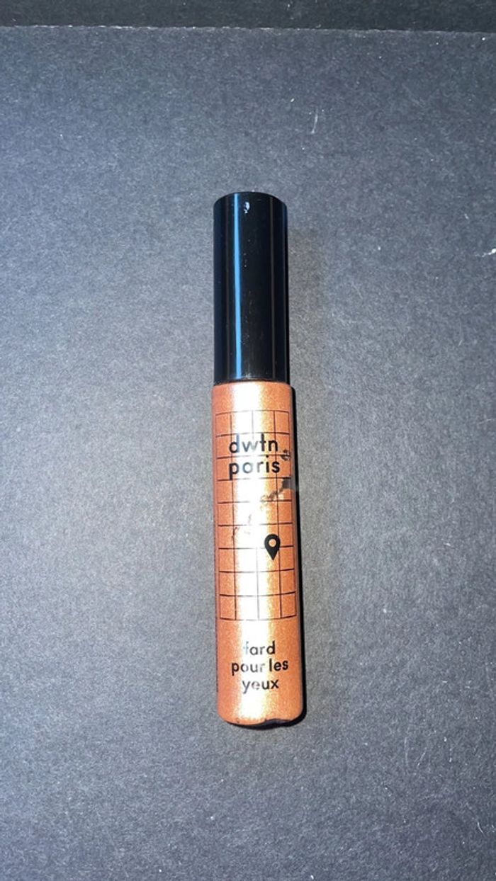 Fard pour les yeux waterproof
