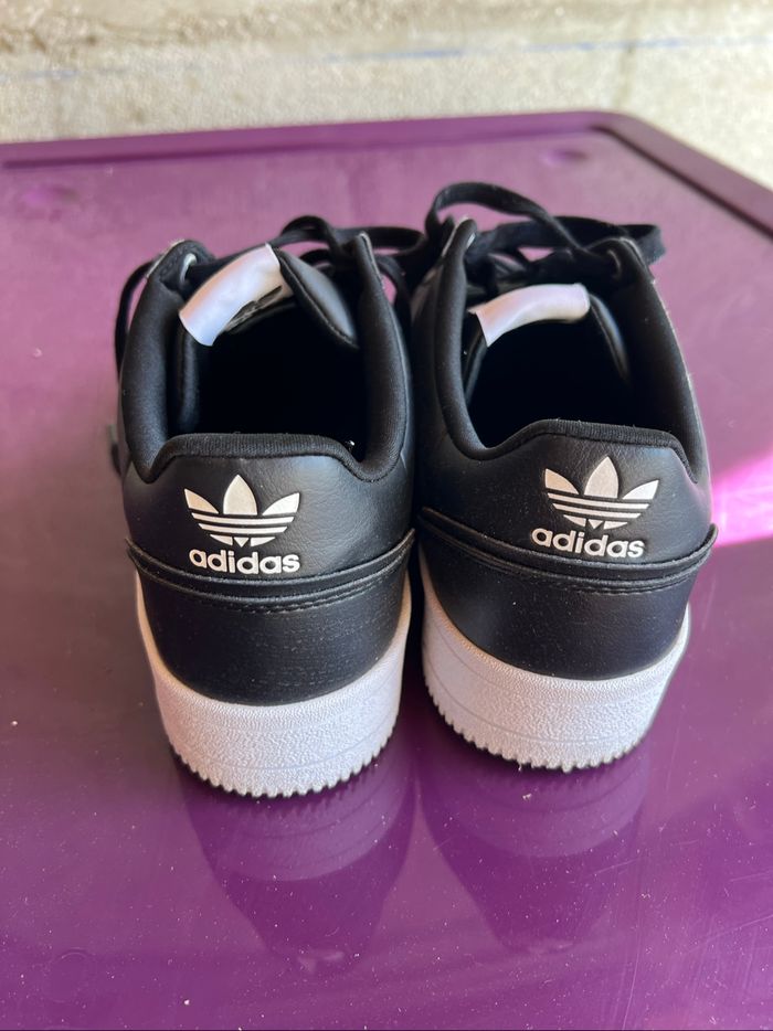 Adidas Court Tourino 40 - photo numéro 4