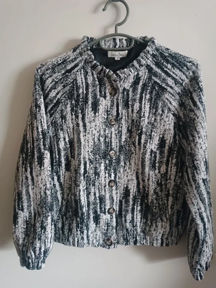 Veste bomber noir et blanc motifs tachetés et à boutons Cerise Blue Taille S En très bon état - photo numéro 3