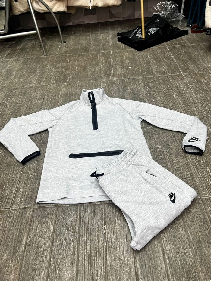 Nike tech - photo numéro 4