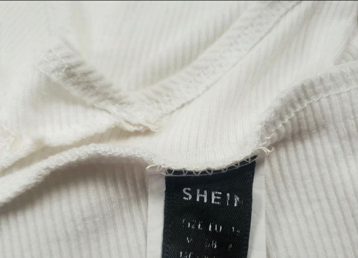 Crop top Shein taille 38 - photo numéro 3