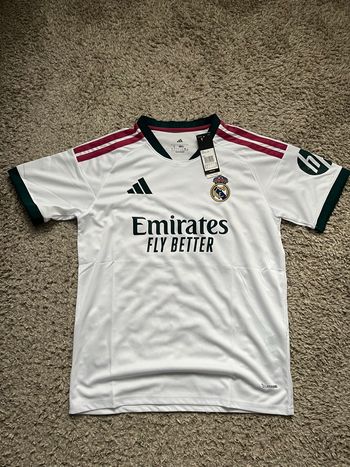 Real Madrid neuve taille L