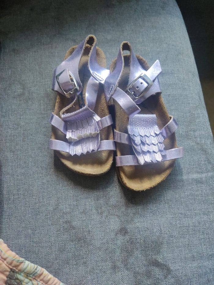 Sandales