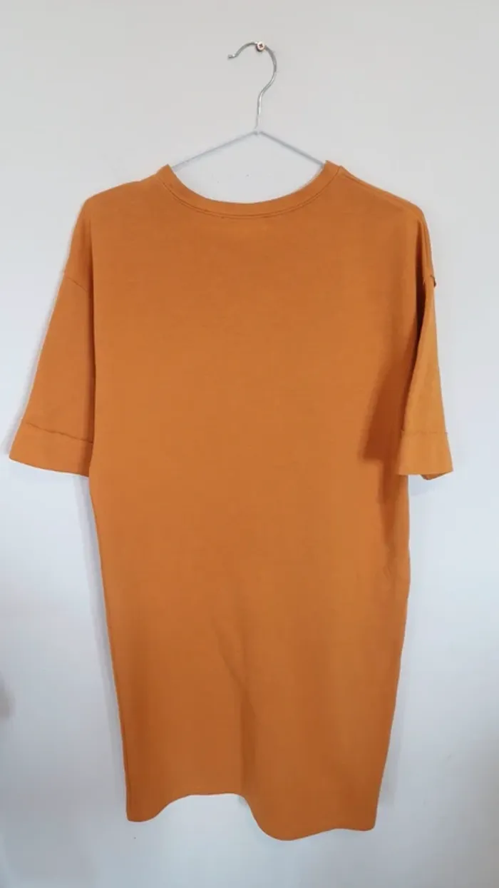 Robe t-shirt Zara orange/ jaune moutarde - photo numéro 3