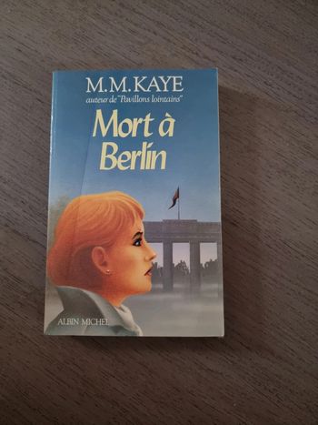 M. M. Kaye Mort a Berlin