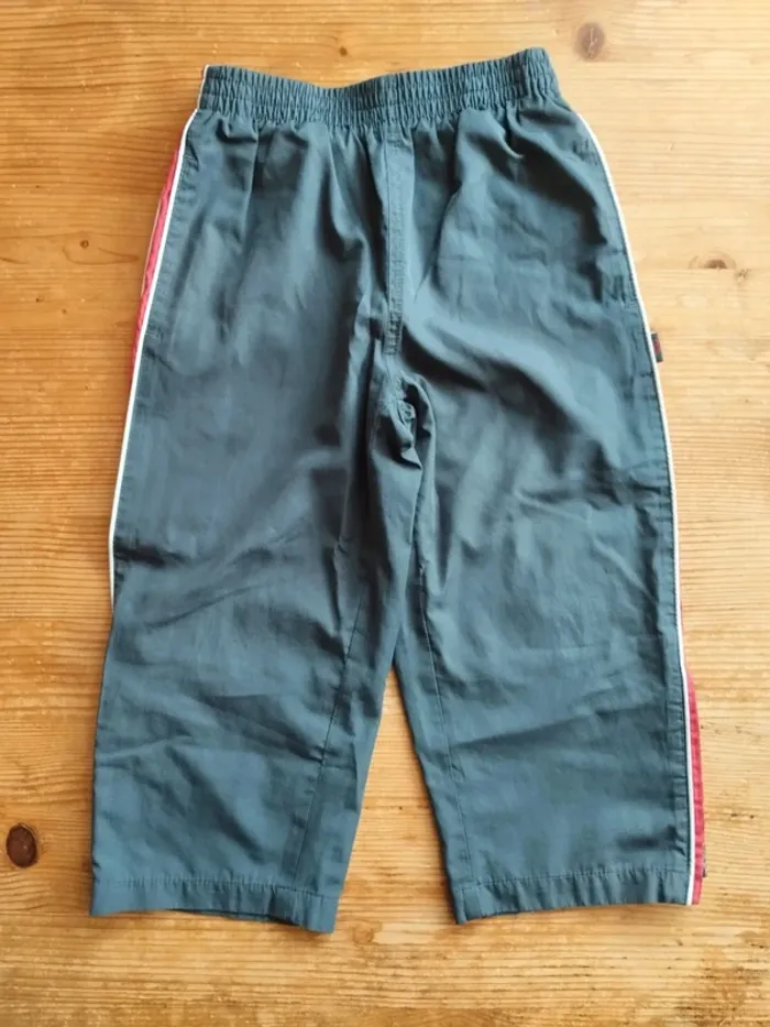 Jogging enfant - 4 ans - Gris avec détails rouges - photo numéro 2