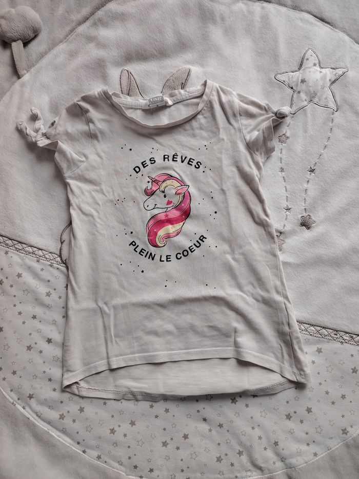 T shirt licorne - photo numéro 1