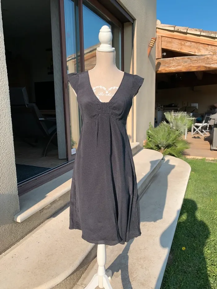 Robe en soie noire à pois Carroll taille 38 - photo numéro 2