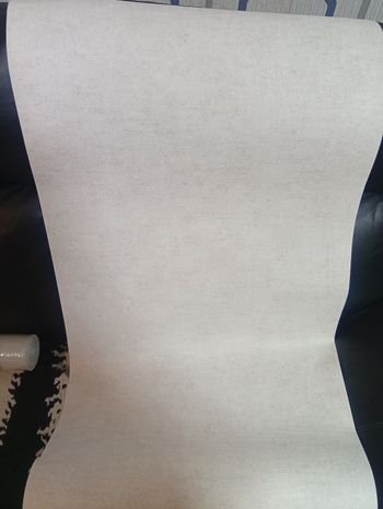 Papier peint neuf disponible plusieurs rouleaux 