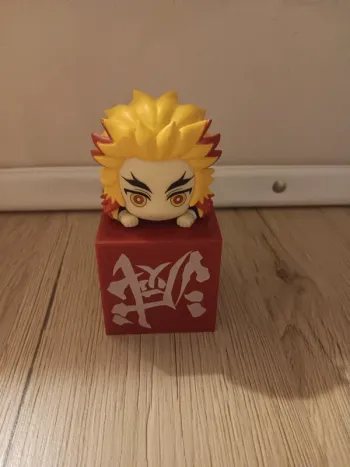 Figurine rengoku demon slayer