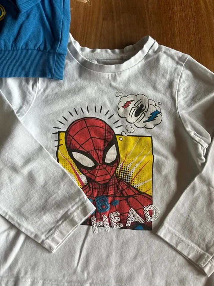 Lot de 4 tee shirt manche longue et un pull taille 36 mois - photo numéro 8