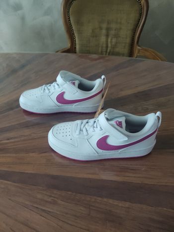 Baskets Nike T 33