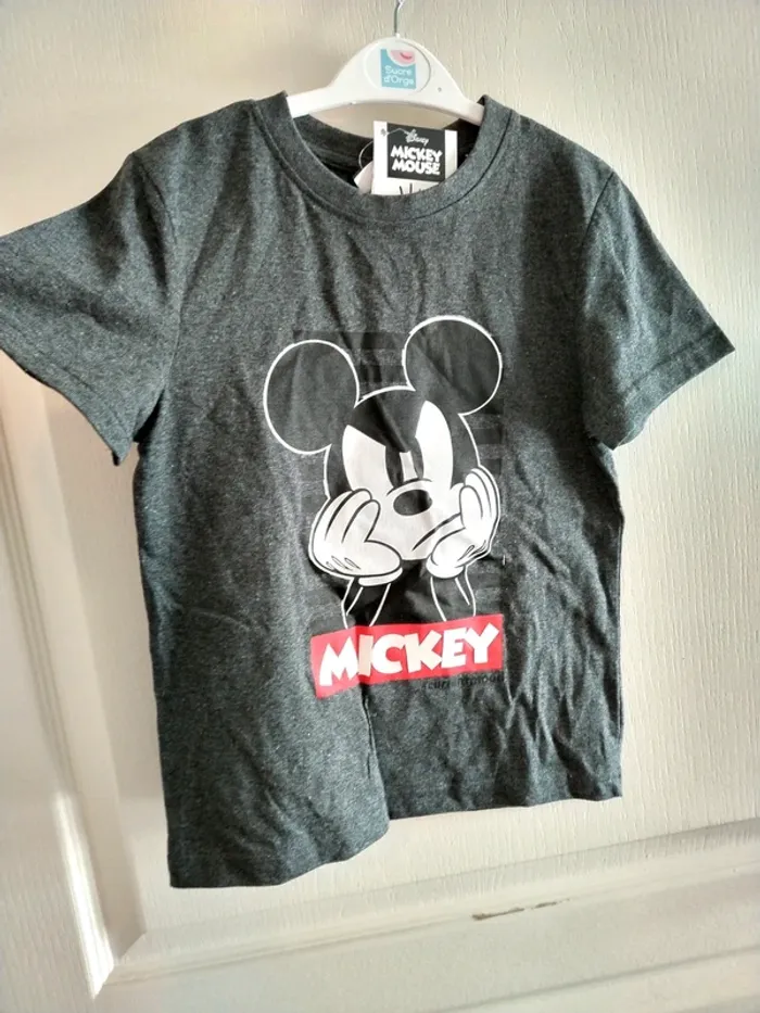 Tee shirt Mickey taille 6 ans neuf - photo numéro 2