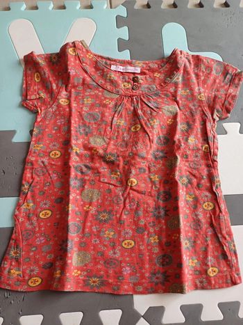 T-shirt rouge à motif 8 ans