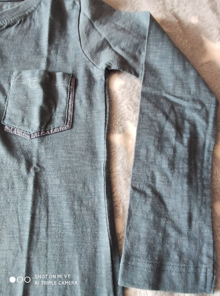 Tee-shirt manches longues garçon taille 6 ans - photo numéro 2