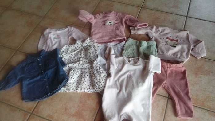 lot de 9 articles fille 12mois