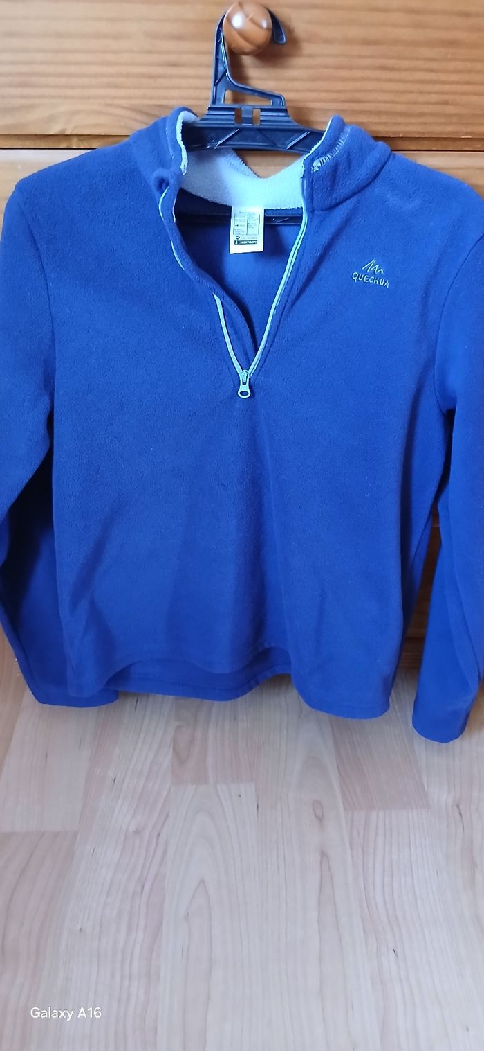 Pull polaire enfant taille 10/11 ans