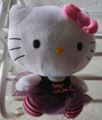 Peluche hello kitty pirate punk 