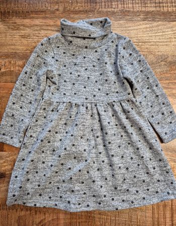 Robe grise à pois noir 4 ans