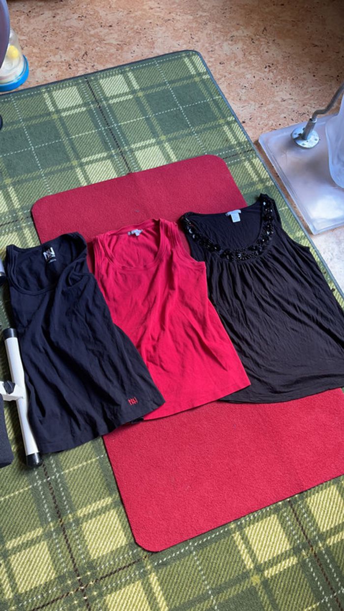 Lot t-shirt sans manches taille M/L