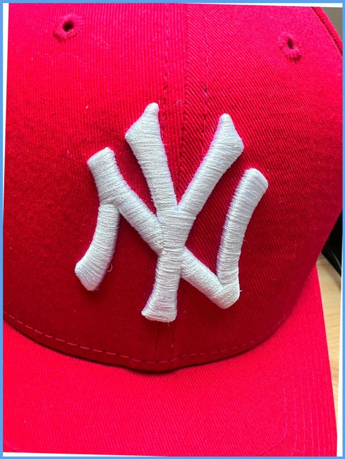 Casquette New Era Rouge avec broderie - photo numéro 7