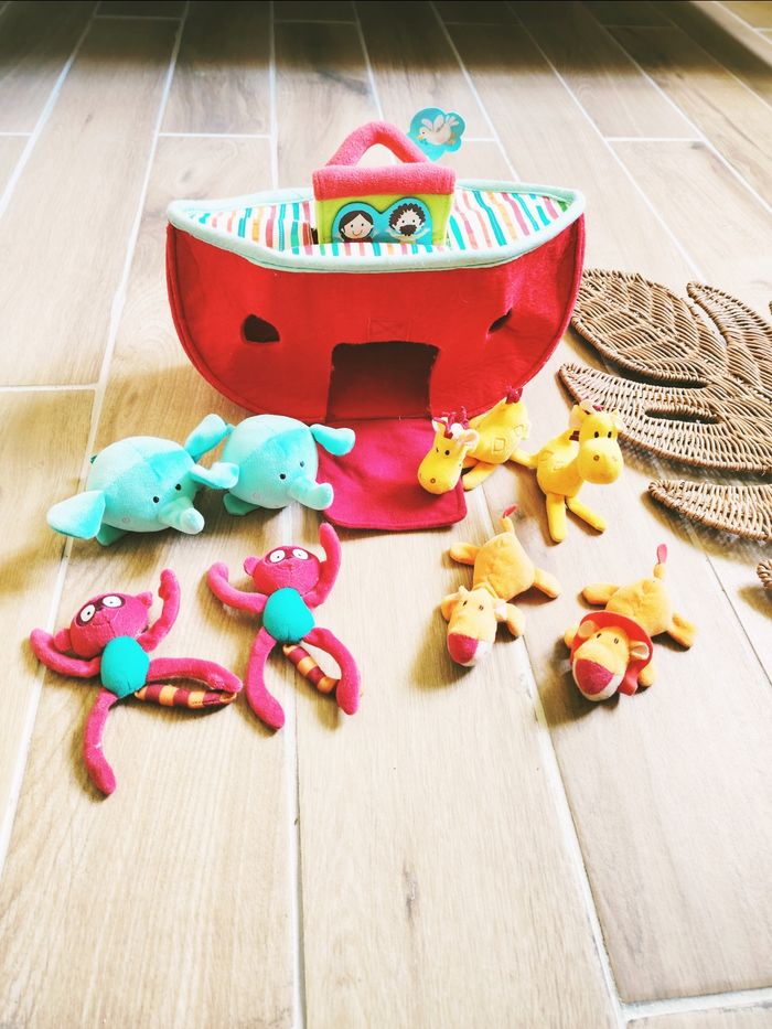 🐘 L'Arche de Noe avec animaux en tissu /peluche marque Lilliputiens