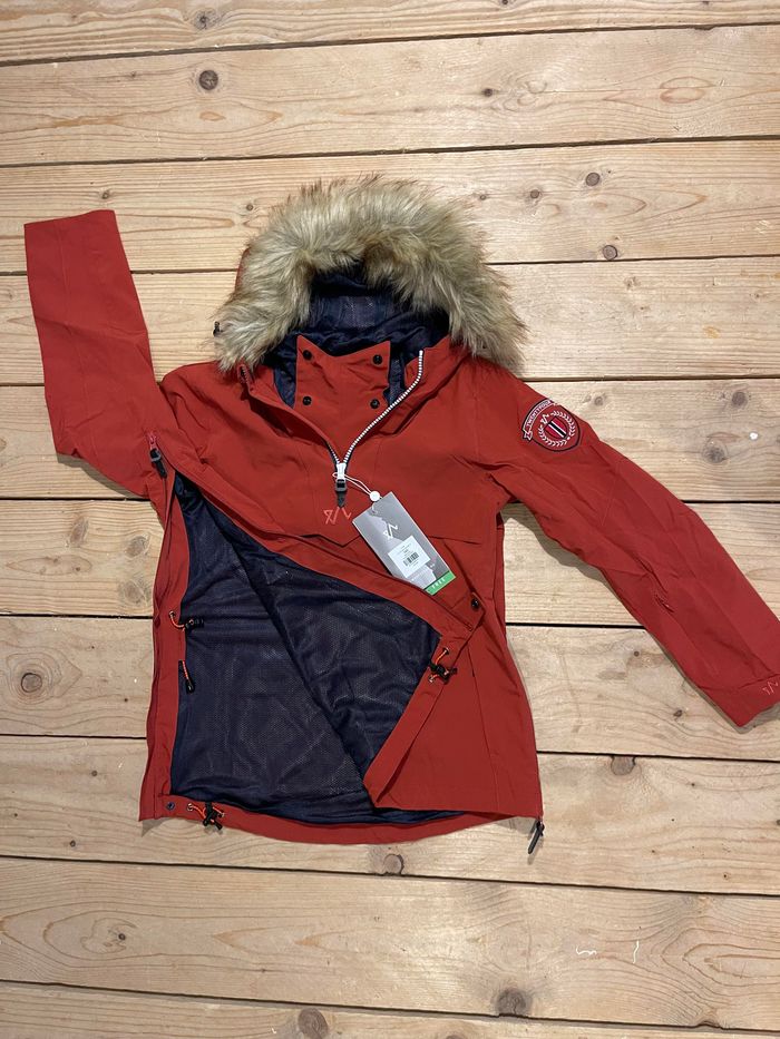 Coupe vent enfant 10 ans neuf. - photo numéro 3