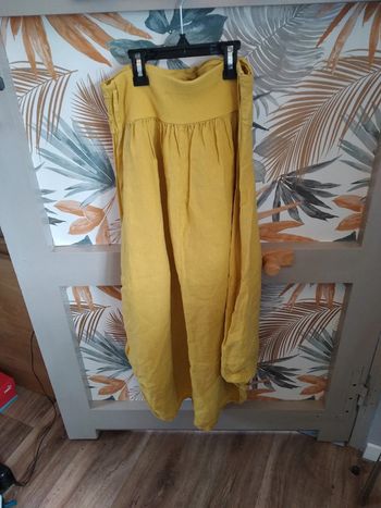 Jupe jaune vif