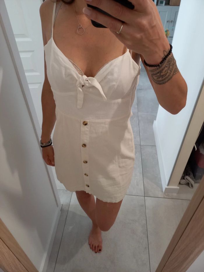 Robe légère blanc cassé