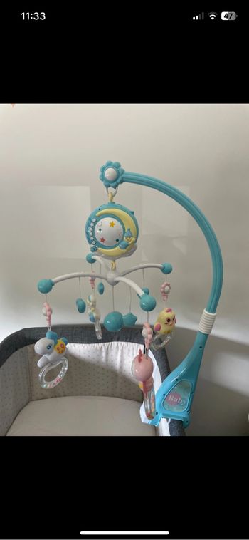 Mobile lit bébé projecteur