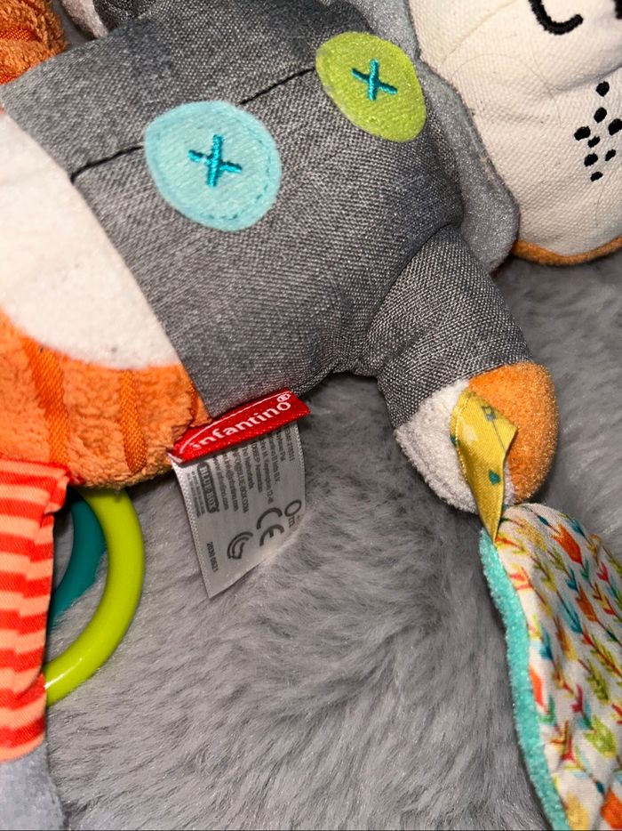 Doudou / jouet d’éveil à accrocher renard orange - Infantino - photo numéro 4