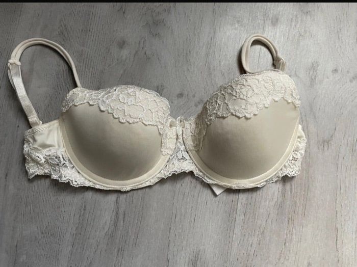 Soutien gorge Hunkemoller T85D