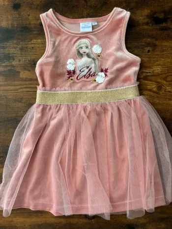 Superbe robe en velours et voile rose