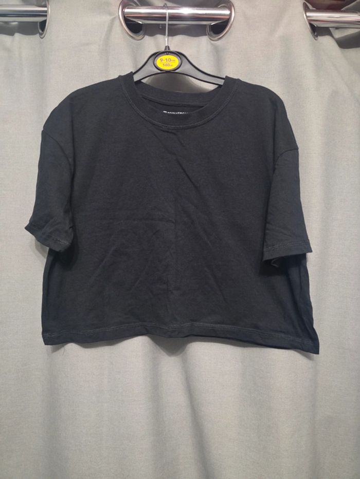 Tee-shirt court