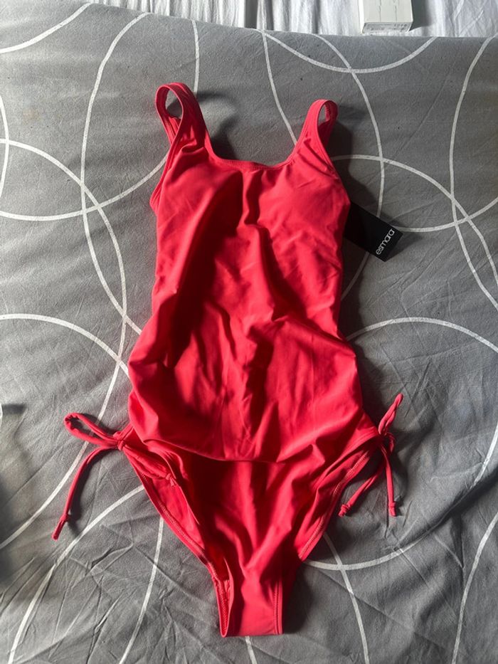 Maillot de bain 1pieces rose taille s neuf avec étiquette - photo numéro 2