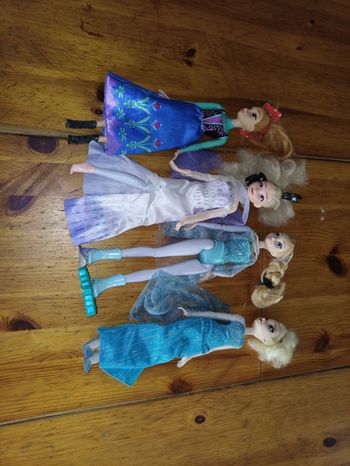 Poupées Reine des Neiges