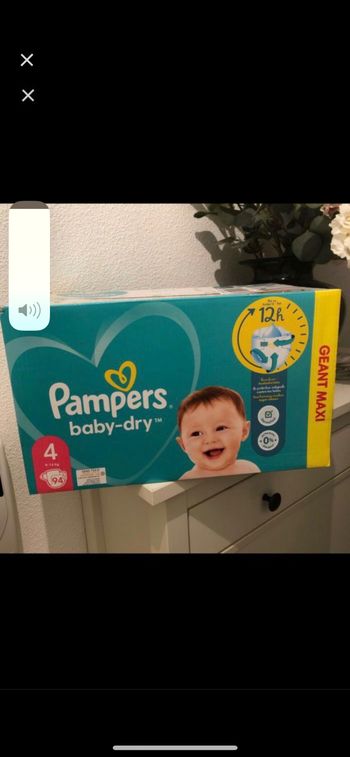 Couches Pampers taille 4
