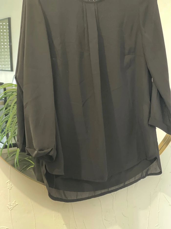 Haut 👚 - photo numéro 3