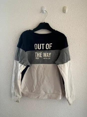 Pull d’hiver kiabi taille 8 ans 💫